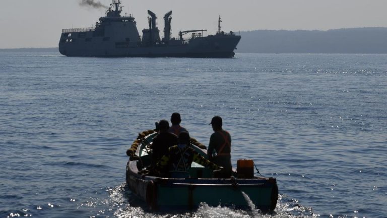 Timah Ilegal 45 Ton Digagalkan! TNI AL Beraksi!