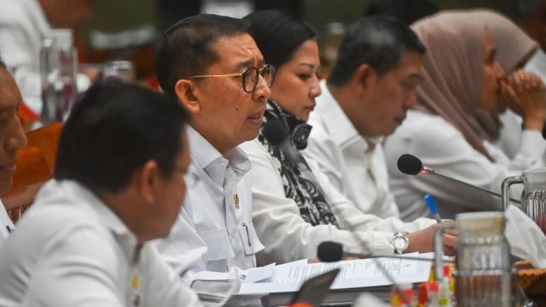 Sejarah Baru Indonesia: Uji Publik Segera Dimulai! Sejarah Baru Indonesia: Uji Publik Segera Dimulai!