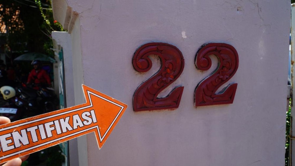 Rahasia Kematian Diplomat Muda: Penjaga Kos Terlihat Gelagat Aneh di CCTV!