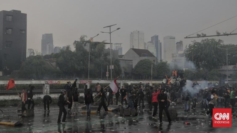 Demo Berujung Pilu: Ratusan Anak Terjaring Razia, Dipulangkan! Demo Berujung Pilu: Ratusan Anak Terjaring Razia, Dipulangkan!
