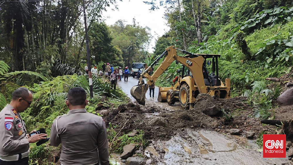 Harapan Belum Padam! Polisi Sisir Nagekeo Cari Korban Banjir