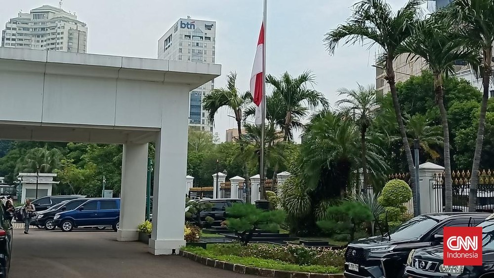 Tragedi G30S: Istana Kibarkan Bendera Setengah Tiang, Kenapa?