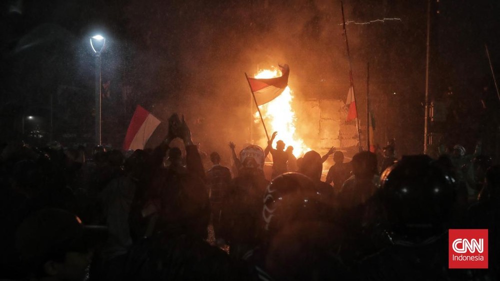 Dalang Demo Ricuh Terungkap? Polisiendus Aliran Dana Misterius!