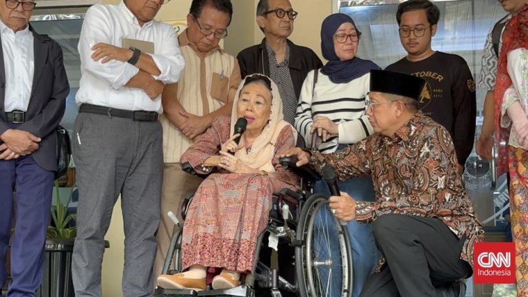 Istri Gus Dur Pasang Badan: Aktivis yang Ditahan Penerus Bangsa! Istri Gus Dur Pasang Badan: Aktivis yang Ditahan Penerus Bangsa!