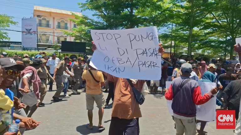 Jeritan Nelayan NTT: Sewa Lapak Naik 300%, Gubernur Didemo!