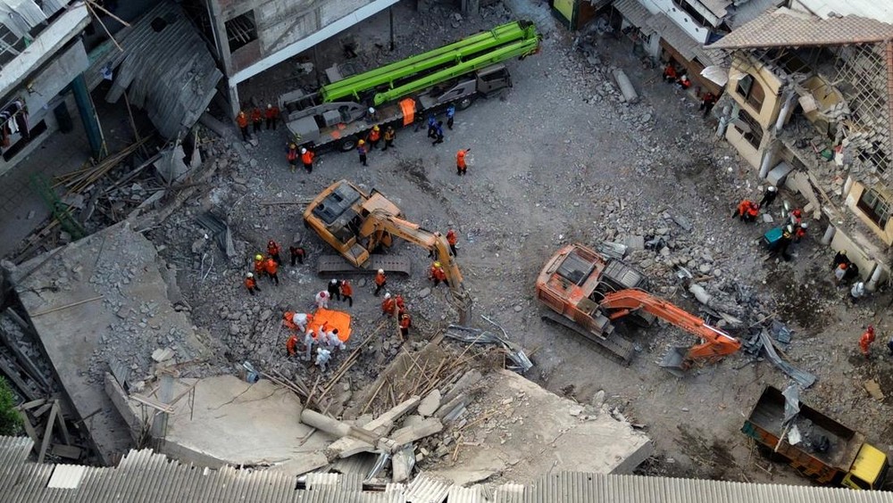 Dana APBN untuk Ponpes Al Khoziny? DPR Minta Usut Tuntas!