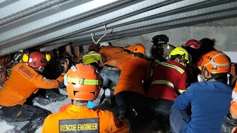 Tragedi Ponpes Sidoarjo: Korban Tewas Melonjak!