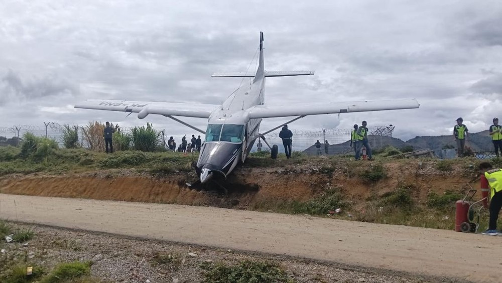 BREAKING: Pesawat Tergelincir di Papua, Begini Kondisinya!