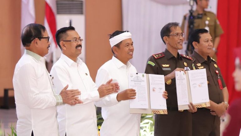 Jabar Geger! Kejaksaan Siapkan Hukuman Unik: Bersih-Bersih Tempat Ibadah? Jabar Geger! Kejaksaan Siapkan Hukuman Unik: Bersih-Bersih Tempat Ibadah?