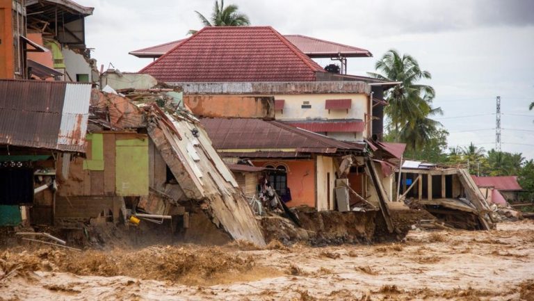 Tragis! Banjir Sumbar Tunda Ujian Sekolah, Nasib Siswa Bagaimana? Tragis! Banjir Sumbar Tunda Ujian Sekolah, Nasib Siswa Bagaimana?
