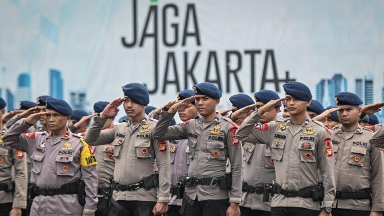Kapolri Lebih Pilih Jadi Petani, Ini Alasan Polri Tak Boleh di Bawah Menteri!
