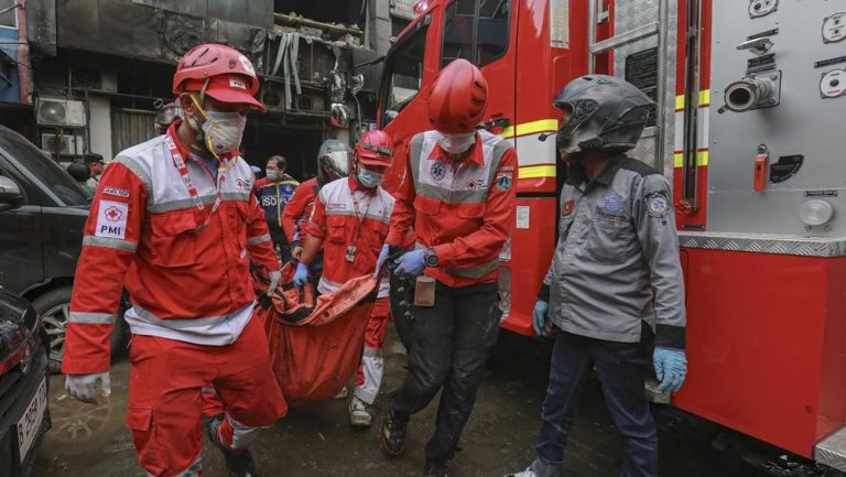 TERUNGKAP! Detik-detik Nenek Beti Tewas Tragis di Kebakaran Jaksel