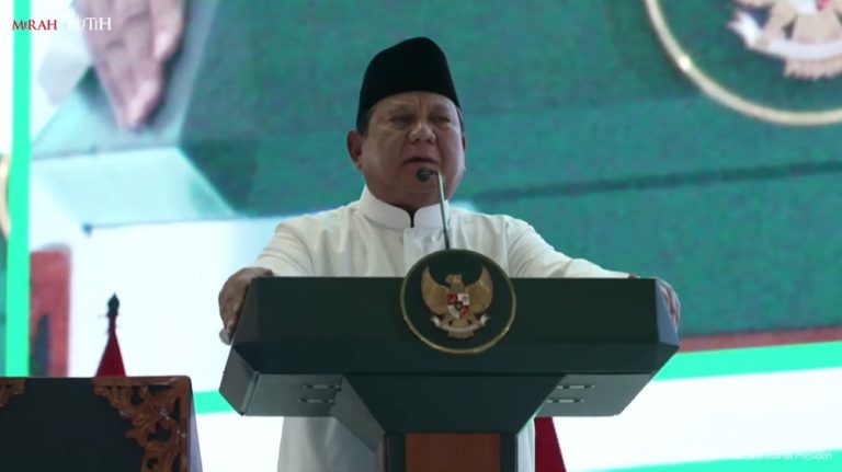 Prabowo Ungkap 'Siasat Kotor' Koruptor: Bikin Gaduh & Adu Domba!