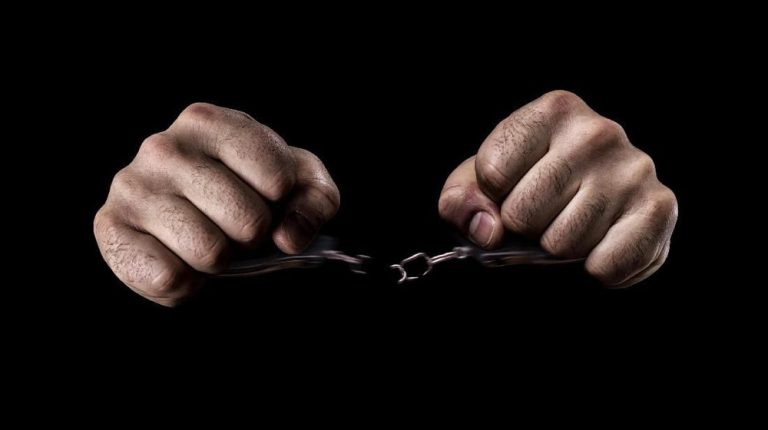 Geger! Eks Dirut Perumda Majene Ditahan, Rugikan Negara Miliar