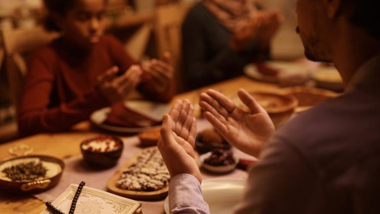 Waktu Imsak Hari Ini: Pastikan Sahurmu Tak Terlewat!