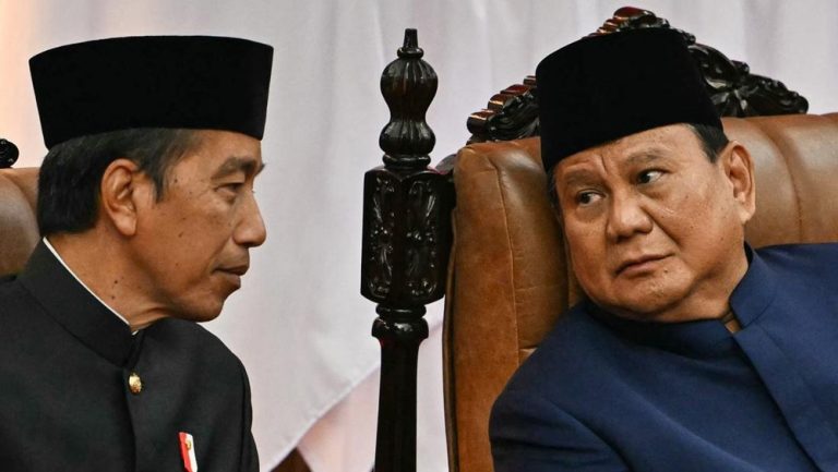 Intip Momen Lebaran Penuh Kehangatan Prabowo dan Keluarga Jokowi di Istana! Intip Momen Lebaran Penuh Kehangatan Prabowo dan Keluarga Jokowi di Istana!