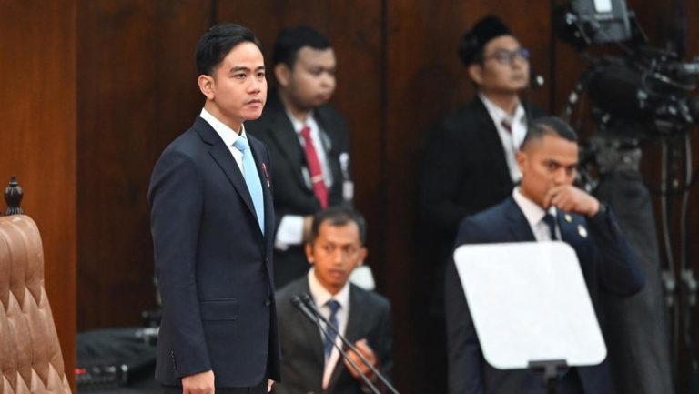 Mengejutkan! Gibran Buka Suara Usai Rismon Minta Maaf Soal Ijazah Jokowi