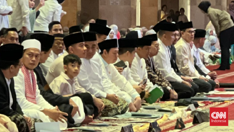 Gibran Pimpin Salat Idul Adha di Istiqlal, Prabowo Mendadak ke Prancis!
