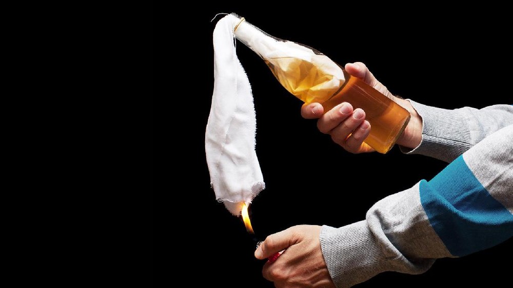 Pria Pembawa Molotov Demo Mahasiswa Resmi Tersangka