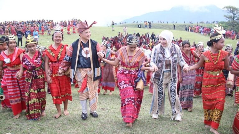 Mendagri Terpukau Pesona Festival Fulan Fehan