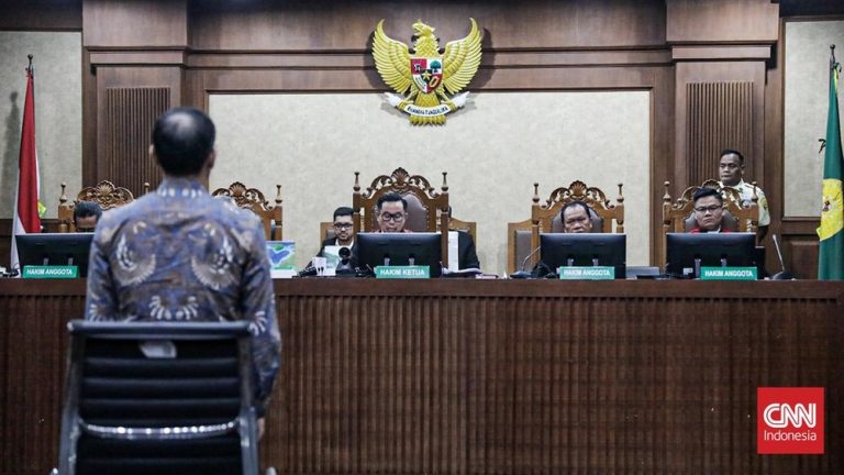 Vonis Korupsi Laptop Gegerkan Publik Ini Dia Alasannya