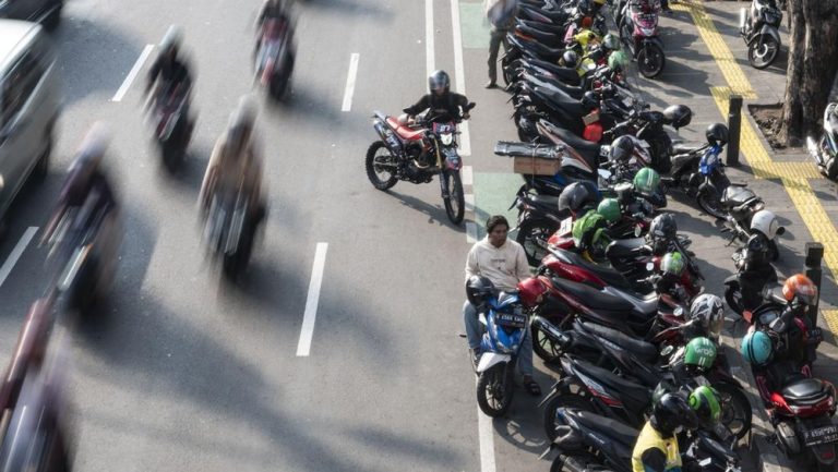 Tangis Ojol Viral Motor Diangkut Dishub Buka Suara Tangis Ojol Viral Motor Diangkut Dishub Buka Suara