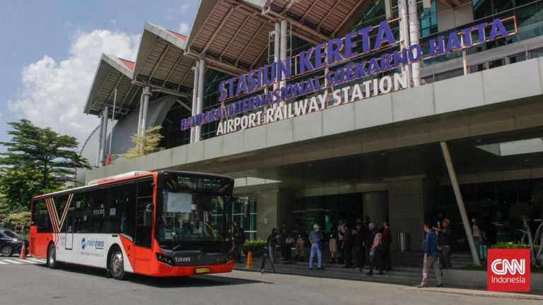DPRD DKI Bongkar Rencana Kenaikan Tarif Bus DPRD DKI Bongkar Rencana Kenaikan Tarif Bus