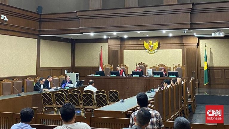 Eks Pejabat Bea Cukai Dituduh Agen Rahasia BIN Eks Pejabat Bea Cukai Dituduh Agen Rahasia BIN