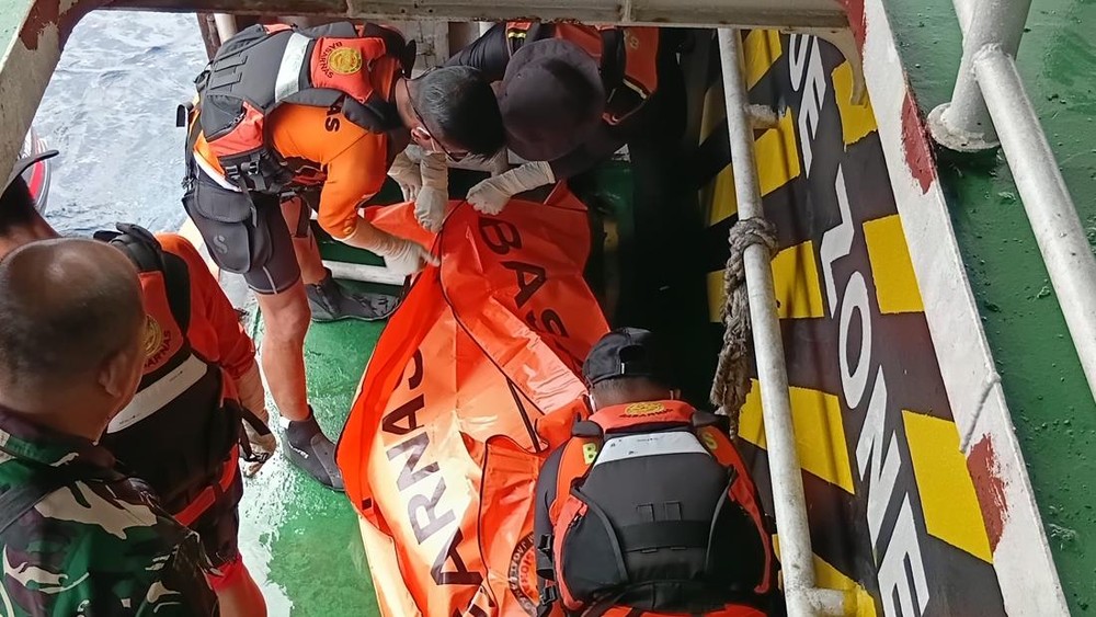 Detik Detik Maut Kapal Karam Penumpang Berjuang