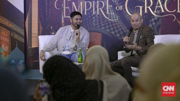 Ivan Gunawan Guncang Panggung Travel Islami Ivan Gunawan Guncang Panggung Travel Islami