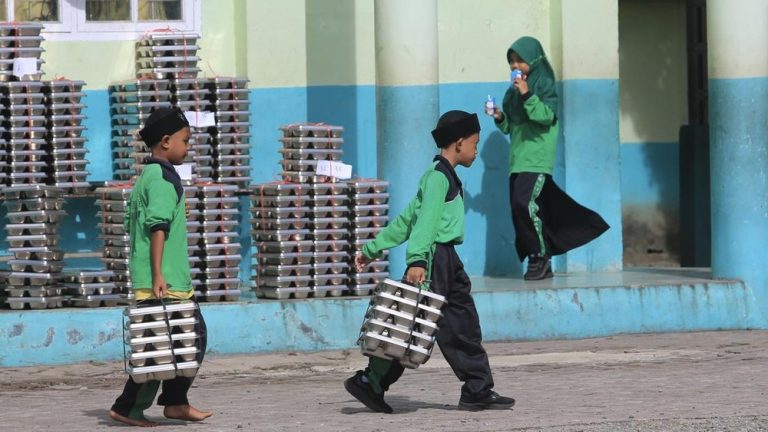 Jenderal Polisi Terseret Pusaran Korupsi MBG Jenderal Polisi Terseret Pusaran Korupsi MBG