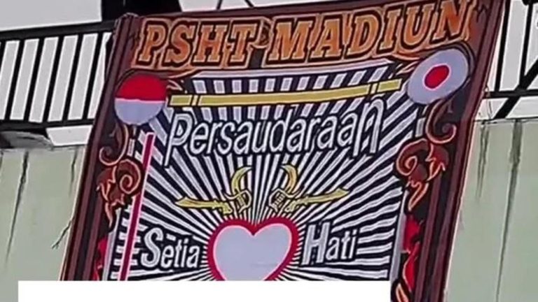 Surabaya Bergejolak Ribuan Pesilat Siap Turun Jalan Surabaya Bergejolak Ribuan Pesilat Siap Turun Jalan