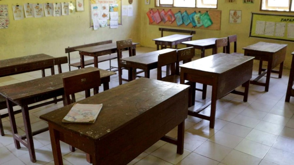 DPR Soroti Sekolah Negeri Sepi Murid Ada Apa