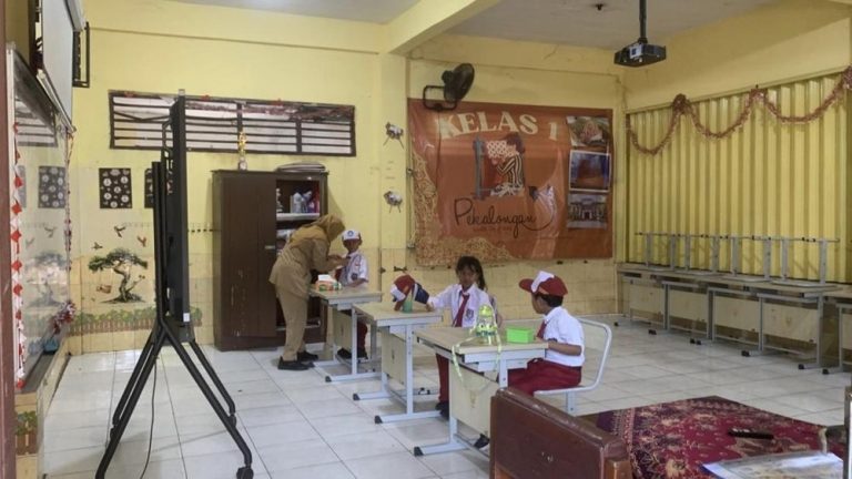 MIRIS Sekolah Negeri Sepi Murid Baru Hanya 2 Siswa