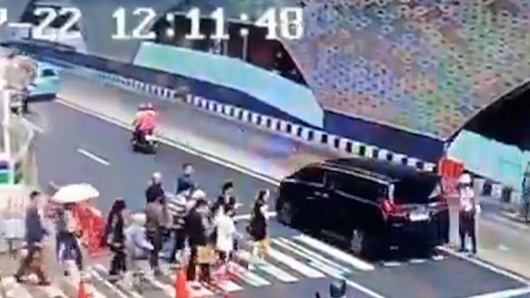 Arogansi Alphard Berakhir Damai Tapi Kasus Lanjut