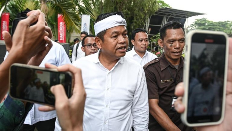 Gempar Dedi Mulyadi Hengkang Gerindra PSI Bicara Gempar Dedi Mulyadi Hengkang Gerindra PSI Bicara