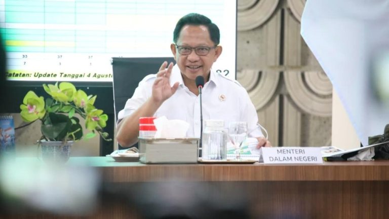 Mendagri Desak 16 Lembaga Segera Bergerak Cepat Mendagri Desak 16 Lembaga Segera Bergerak Cepat