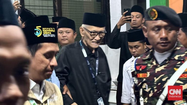 Amanat Kiai Sepuh AHWA Guncang Muktamar NU Amanat Kiai Sepuh AHWA Guncang Muktamar NU