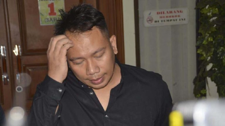 Vicky Prasetyo Terjerat Dua Kasus Hukum Serius Vicky Prasetyo Terjerat Dua Kasus Hukum Serius