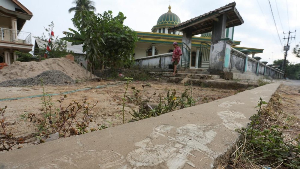 Anak Krakatau Mengamuk Abu Sampai Jakarta