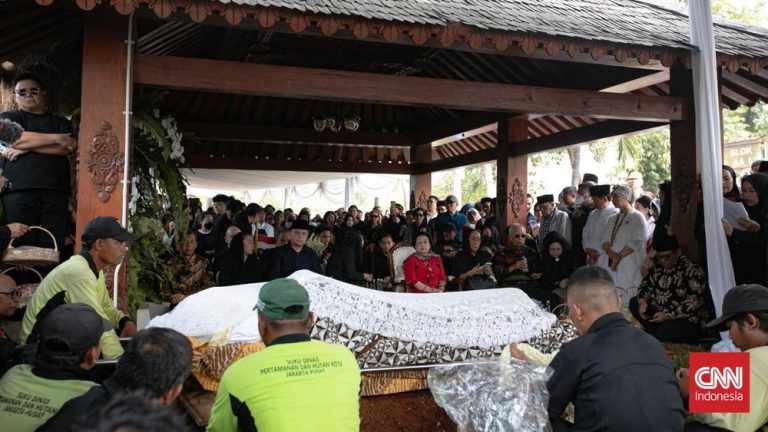 Momen Pilu Perpisahan Abadi Guruh Soekarnoputra