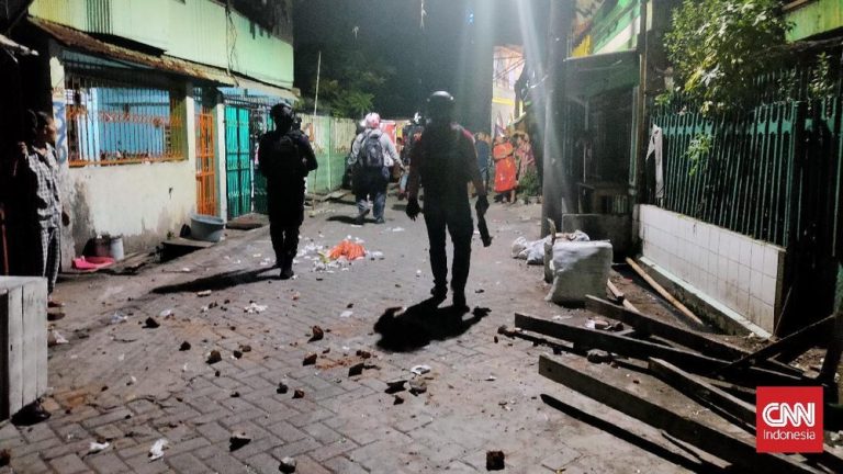 Horor Malam di Makassar Pemuda Tewas Motor Polisi Dibakar