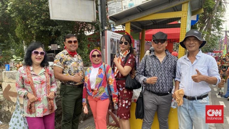 Jalan Jaksa Pesta 80an Bikin Heboh Jakarta Jalan Jaksa Pesta 80an Bikin Heboh Jakarta