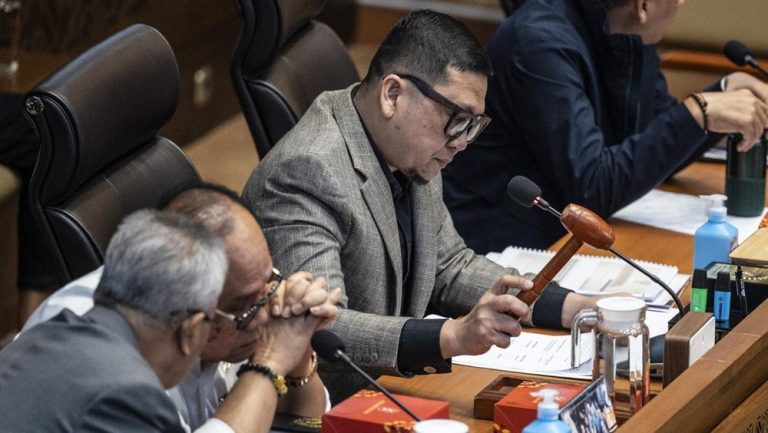 Terungkap Siapa Pengganti Sarmuji dan Bamsoet Terungkap Siapa Pengganti Sarmuji dan Bamsoet