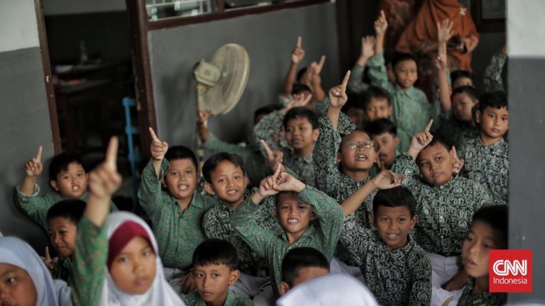 Nasib Guru Madrasah Berubah Drastis Berkat Prabowo Nasib Guru Madrasah Berubah Drastis Berkat Prabowo