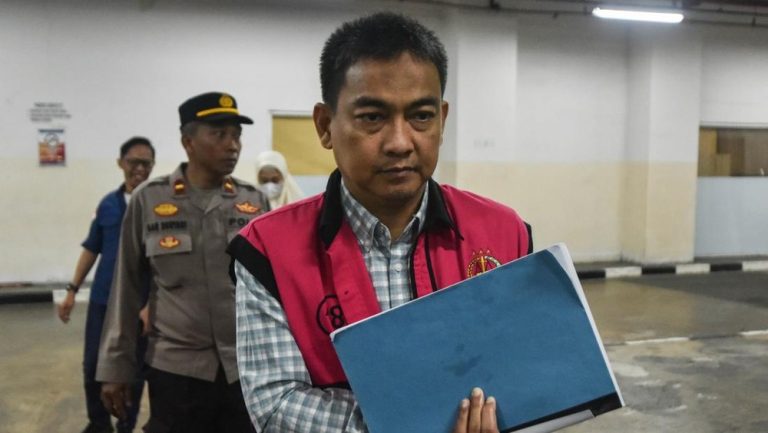 Eks Ketua Ombudsman Bantah Korupsi Minta Bebas
