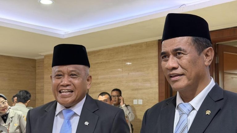 Jenderal Ini Pensiun Dini Demi Jabatan Menteri Jenderal Ini Pensiun Dini Demi Jabatan Menteri