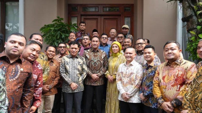 Kapolri Baru Diserbu DPR Ada Apa Sebenarnya