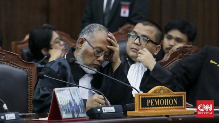 BW Ungkap Cacat Formil Gibran Cawapres Heboh