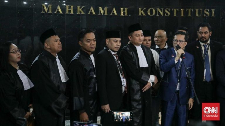 Putusan MK Gibran Bikin Geger Dunia Politik Putusan MK Gibran Bikin Geger Dunia Politik